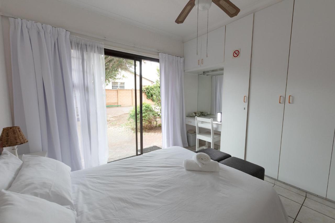 Nothando Backpackers Lodge Плеттенберг-Бей Экстерьер фото